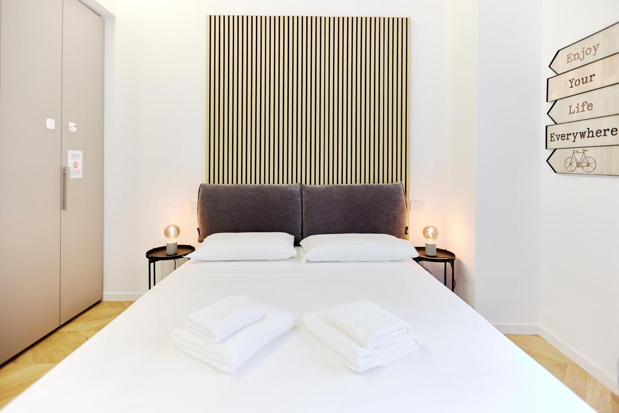 Duomo Cityview Grand Suites Милан Экстерьер фото